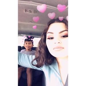 Meet your Posher, Mayra